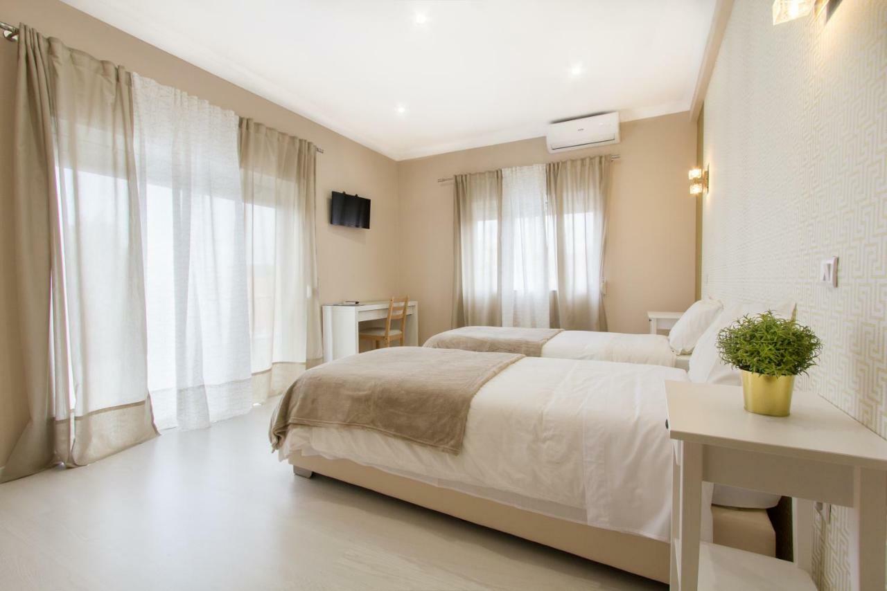 O Lobo Hotel Ourique Luaran gambar